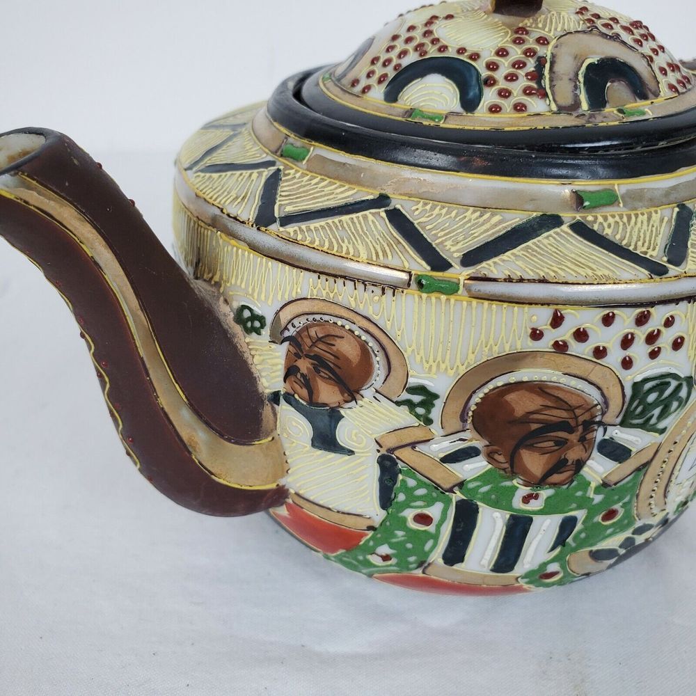 Vintage‎ Hand Painted Geisha Samurai Lotus Flower Tea Pot Made in Japan GUC